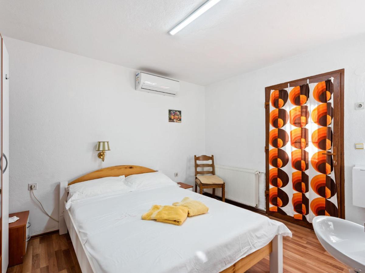 Cosy Holiday Home In Zadar With Garden Kültér fotó