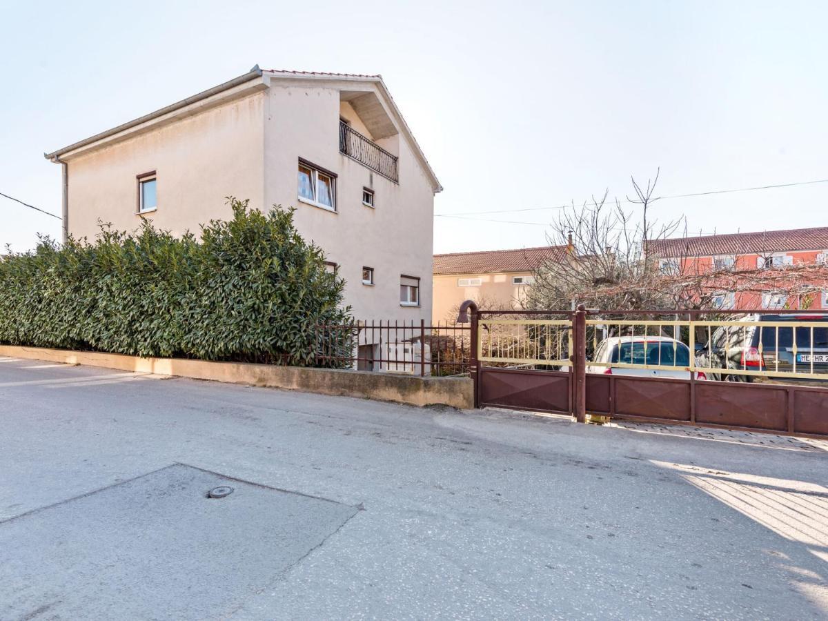 Cosy Holiday Home In Zadar With Garden Kültér fotó