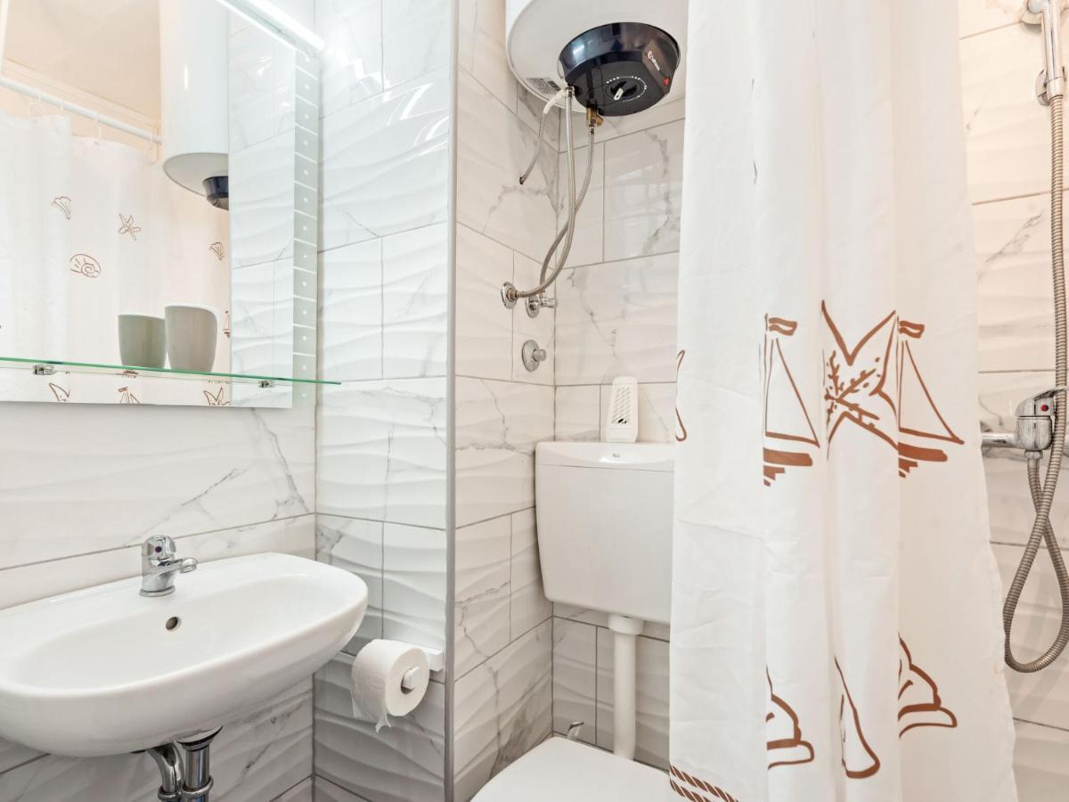 Cosy Holiday Home In Zadar With Garden Kültér fotó